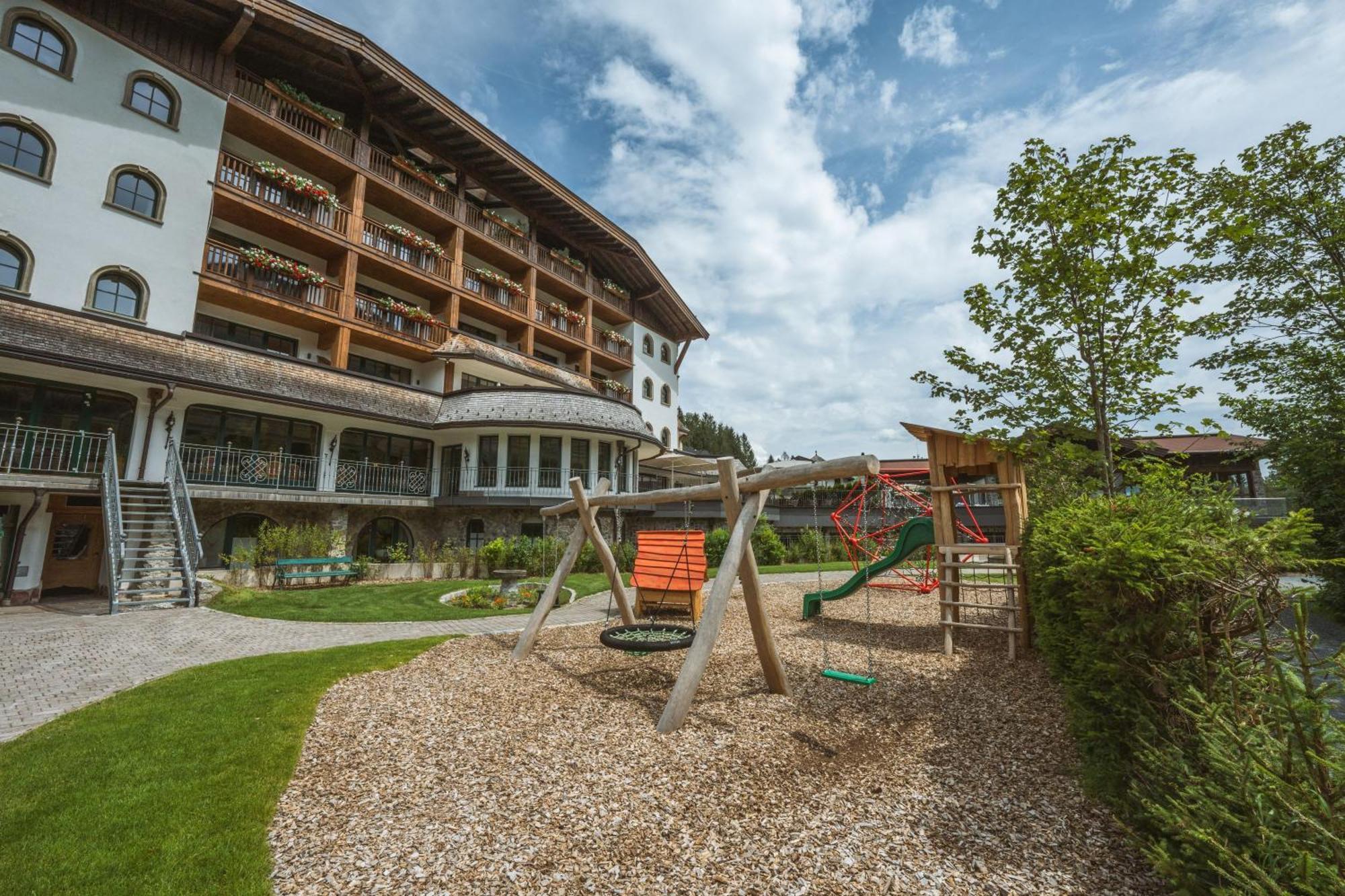 Hotel Jagdschloessl Kirchdorf in Tirol Exterior photo